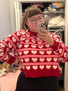 Shiny By Nature Super Sweater Heart Print